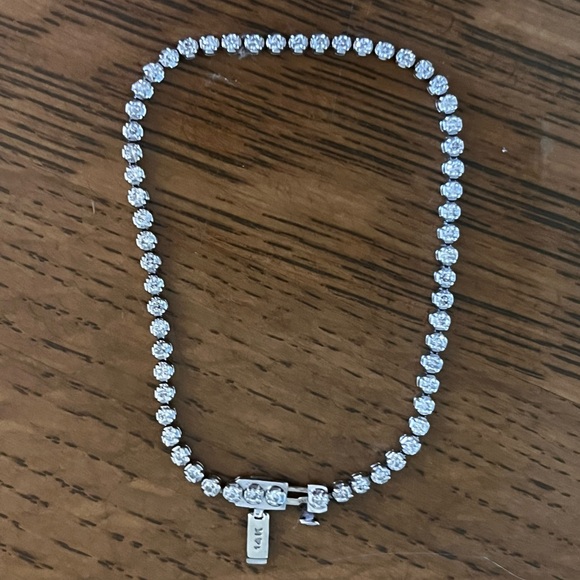 Kay Jewelers 2 carat diamond Tennis Bracelet 14k white gold. - Picture 8 of 8